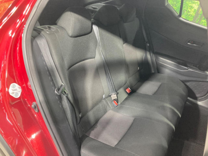 2017 Toyota C-HR DAA-ZYX10 (UW-6a1e4ab5253d7)[26]