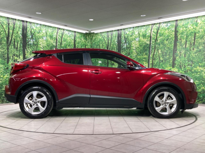 2017 Toyota C-HR DAA-ZYX10 (UW-6a1e4ab5253d7)[9]