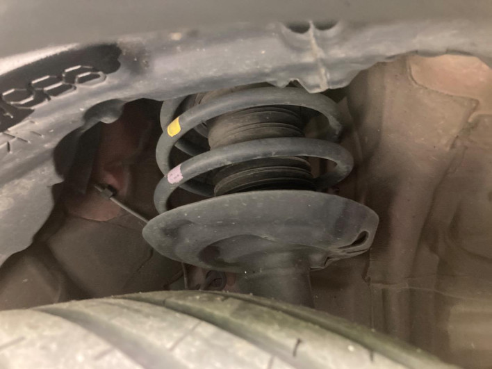 2017 Toyota C-HR DAA-ZYX10 (UW-6a1e4ab5253d7)[4]