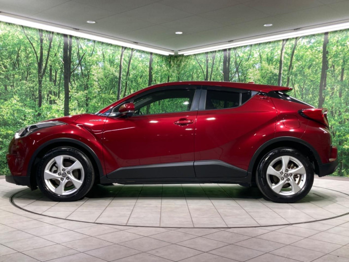 2017 Toyota C-HR DAA-ZYX10 (UW-6a1e4ab5253d7)[17]