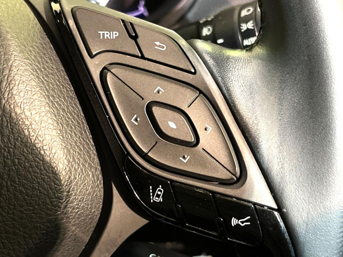 2018 Toyota C-HR DAA-ZYX10 (UW-6a1e4ab6312a7)[26]