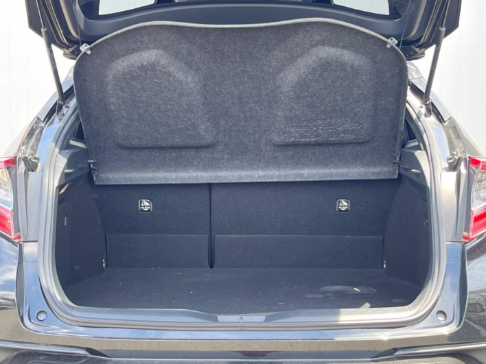 2018 Toyota C-HR DAA-ZYX10 (UW-6a1e4ab814e76)[18]