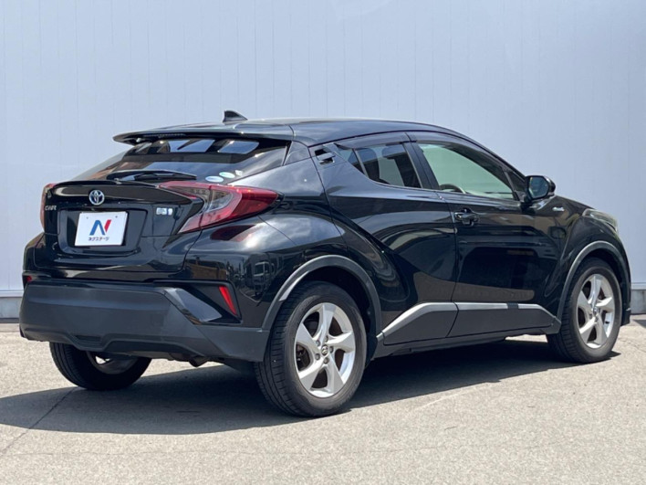 2018 Toyota C-HR DAA-ZYX10 (UW-6a1e4ab814e76)[16]