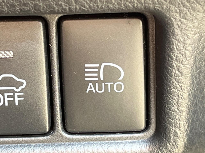 2018 Toyota C-HR DAA-ZYX10 (UW-6a1e4ab814e76)[27]