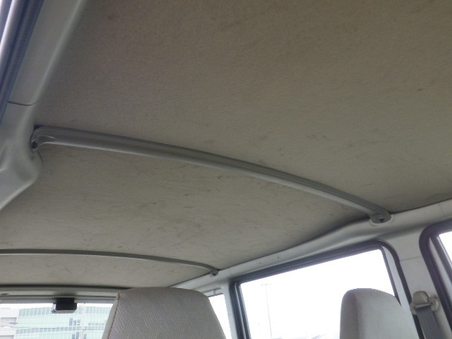 2001 Mitsubishi Minicab Van U61V (UW-6a34f1cc4da12)[16]