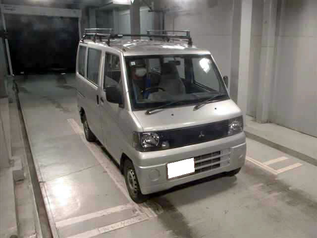 2001 Mitsubishi Minicab Van U61V