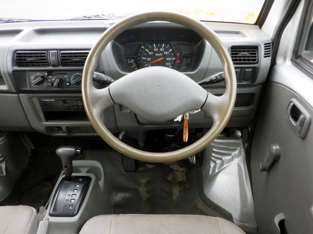 2001 Mitsubishi Minicab Van U61V (UW-6a34f1cc4da12)[4]