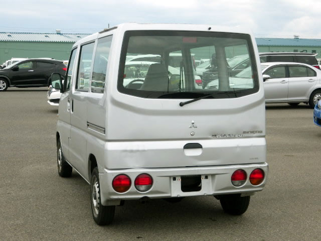 2001 Mitsubishi Minicab Van U61V (UW-6a34f1cc4da12)[1]