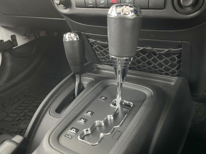 2015 Chrysler Jeep Wrangler Unlimited ABA-JK36L (UW-6a1f99e7022eb)[12]