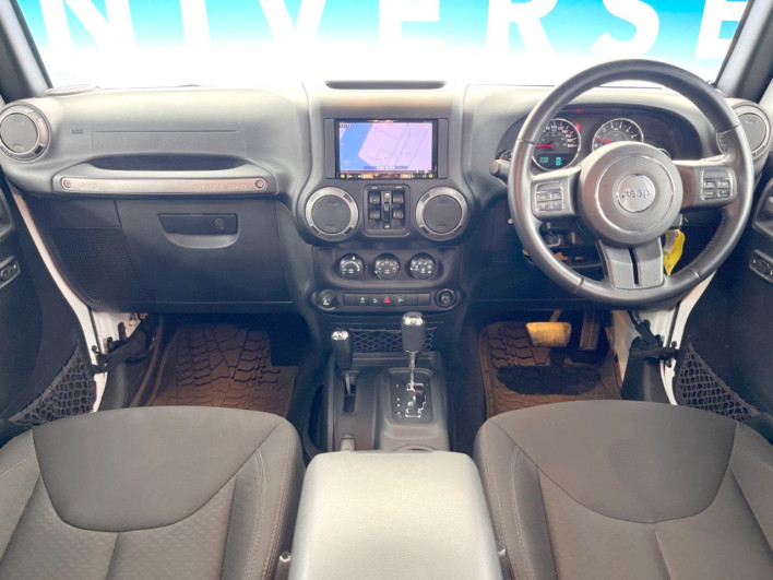 2015 Chrysler Jeep Wrangler Unlimited ABA-JK36L (UW-6a1f99e7022eb)[23]