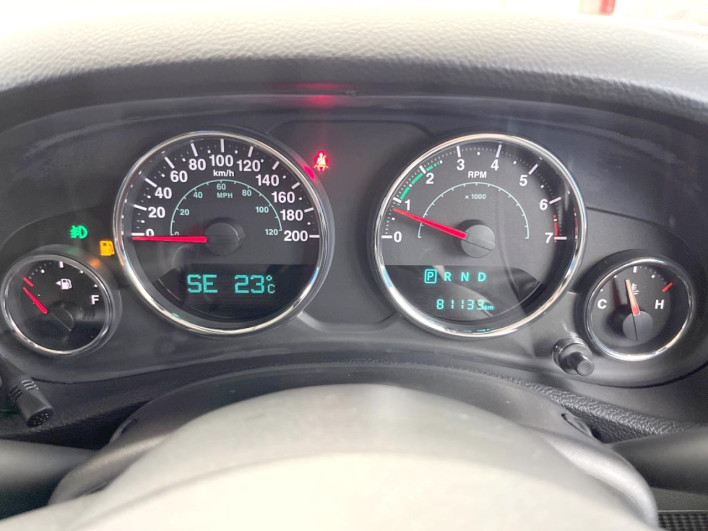 2015 Chrysler Jeep Wrangler Unlimited ABA-JK36L (UW-6a1f99e7022eb)[14]