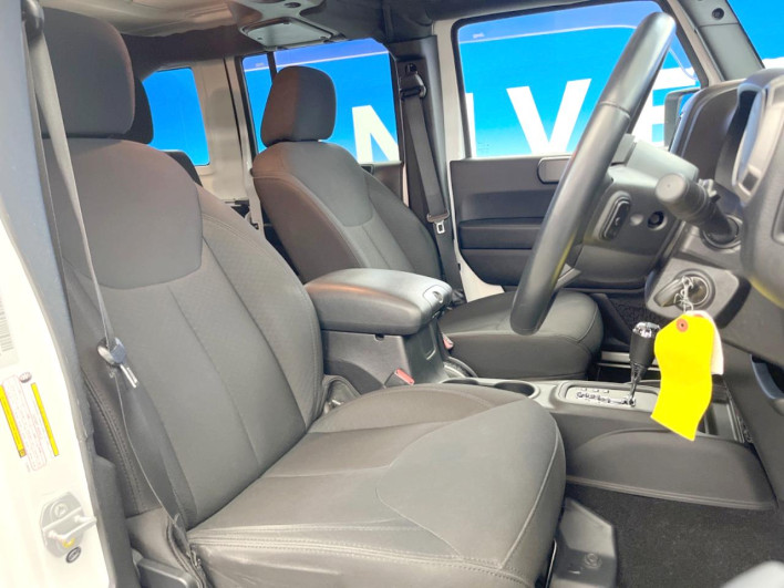2015 Chrysler Jeep Wrangler Unlimited ABA-JK36L (UW-6a1f99e7022eb)[26]