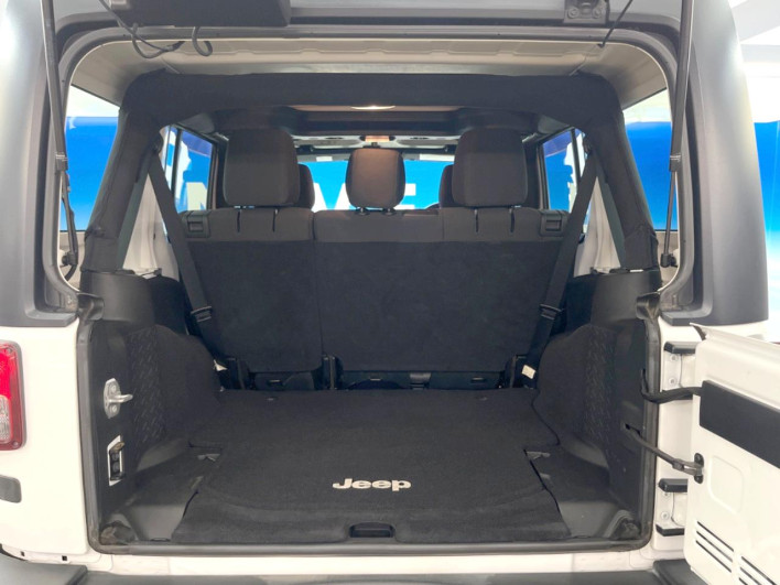 2015 Chrysler Jeep Wrangler Unlimited ABA-JK36L (UW-6a1f99e7022eb)[21]
