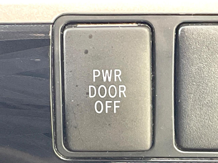 2013 Toyota Estima DBA-ACR50W (UW-6a1f99ff48606)[20]