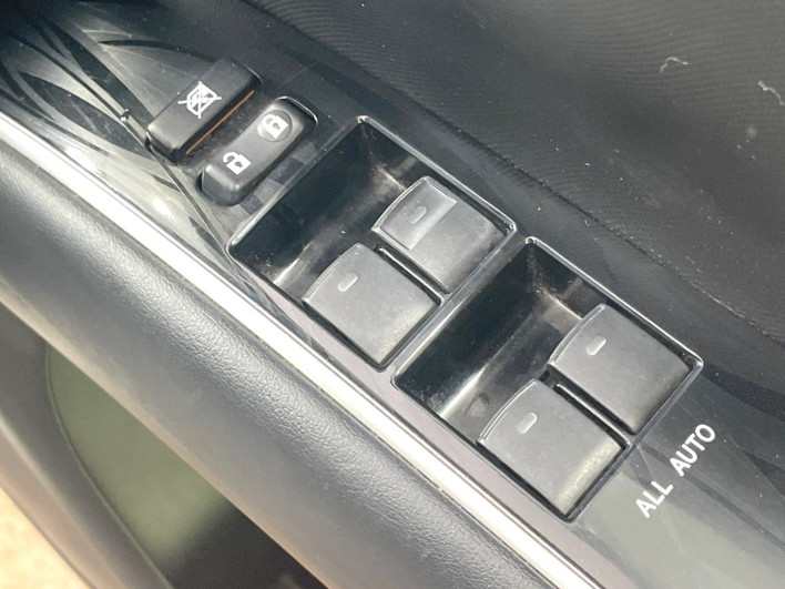 2013 Toyota Estima DBA-ACR50W (UW-6a1f99ff48606)[19]