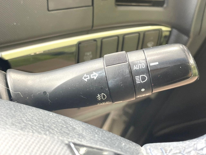 2013 Toyota Estima DBA-ACR50W (UW-6a1f99ff48606)[23]
