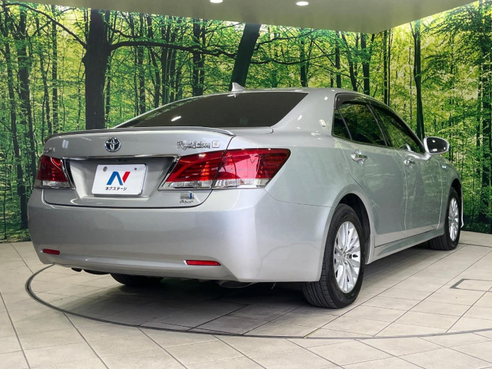 2017 Toyota Crown Hybrid DAA-AWS211 (UW-6a1f9a15cdacf)[28]