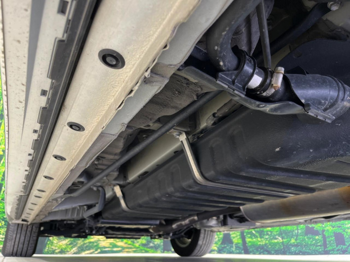 2022 Toyota Alphard Hybrid 6AA-AYH30W (UW-6a1f9a25d3c46)[26]