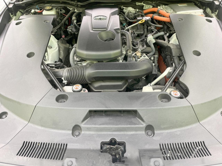 2019 Toyota Crown Hybrid 6AA-AZSH20 (UW-6a1f9a2839111)[4]