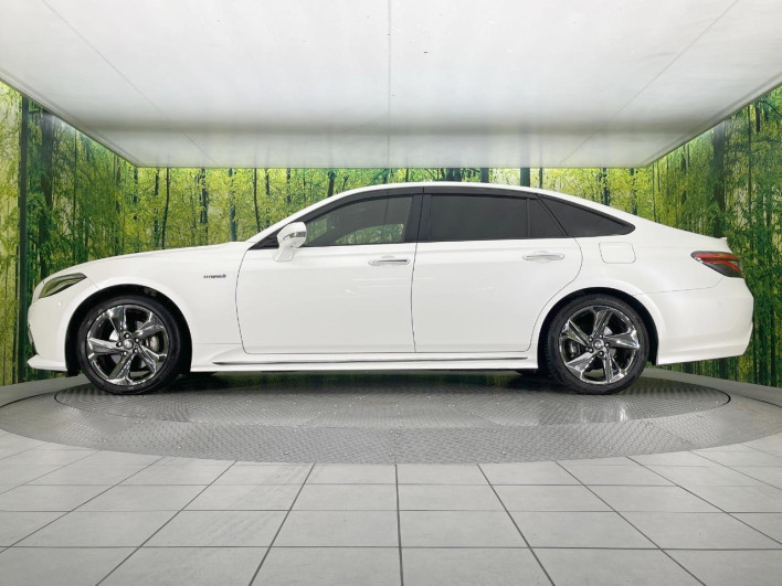 2019 Toyota Crown Hybrid 6AA-AZSH20 (UW-6a1f9a2839111)[20]
