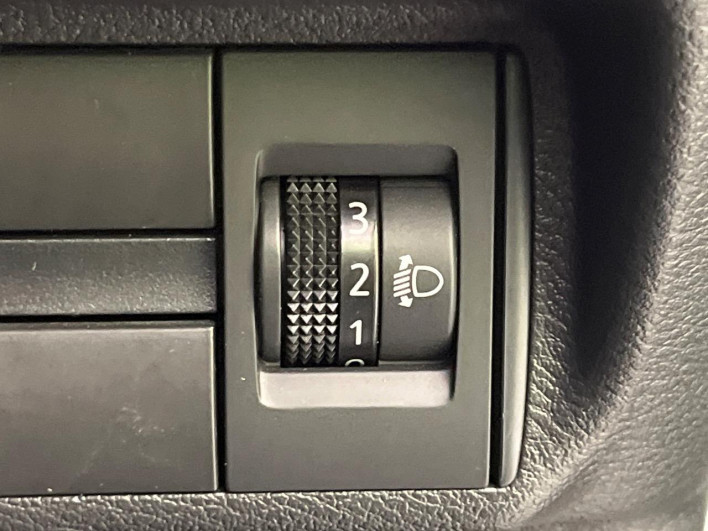 2019 Mitsubishi eK Cross 5AA-B34W (UW-6a1f9a399e211)[14]