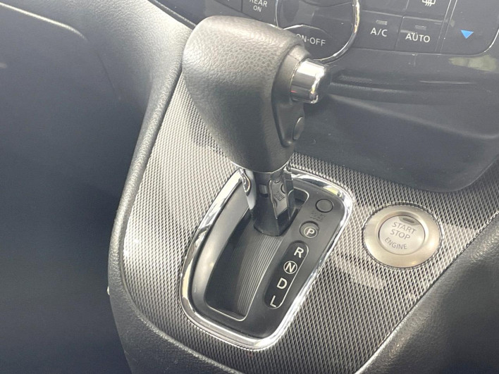 2011 Nissan Serena DBA-C26 (UW-6a1f9a4e24a12)[13]