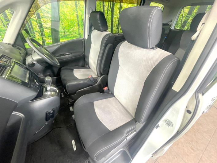 2011 Nissan Serena DBA-C26 (UW-6a1f9a4e24a12)[28]