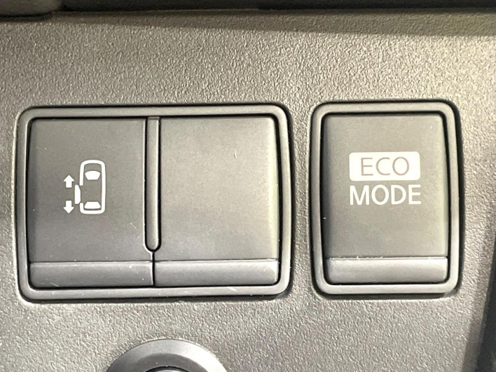 2011 Nissan Serena DBA-C26 (UW-6a1f9a4e24a12)[7]