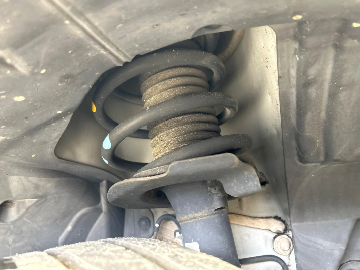 2012 Nissan Serena DBA-C26 (UW-6a1f9a4e4cf4d)[20]