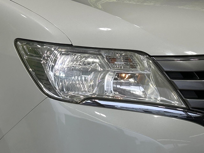 2012 Nissan Serena DBA-C26 (UW-6a1f9a4e4cf4d)[13]