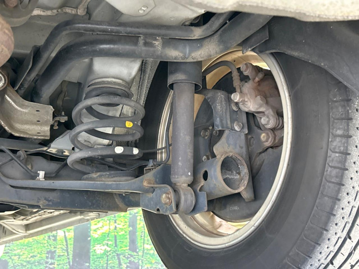 2012 Nissan Serena DBA-C26 (UW-6a1f9a4e4cf4d)[22]