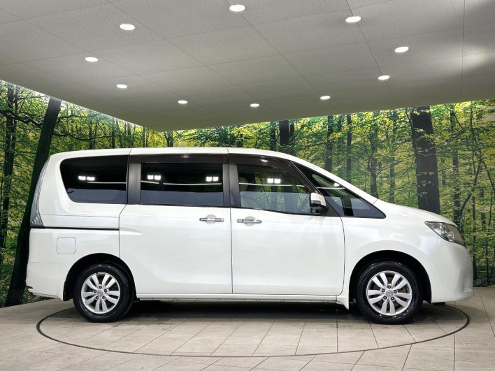 2012 Nissan Serena DBA-C26 (UW-6a1f9a4e4cf4d)[10]