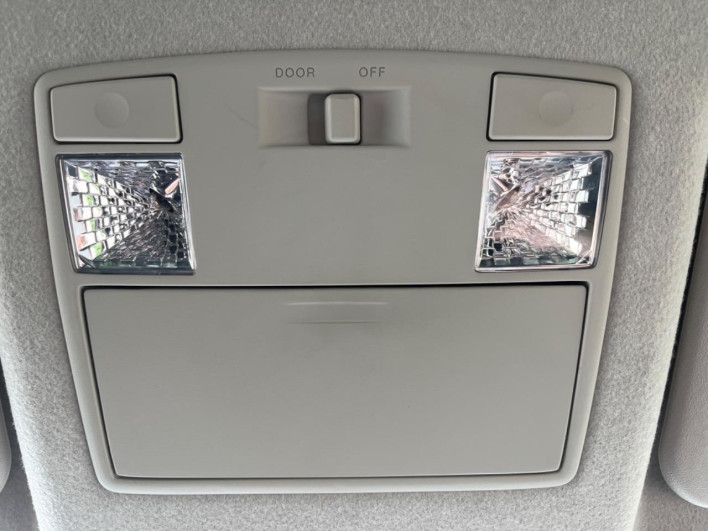 2012 Mazda Premacy DBA-CWEAW (UW-6a1f9a56c0a25)[21]