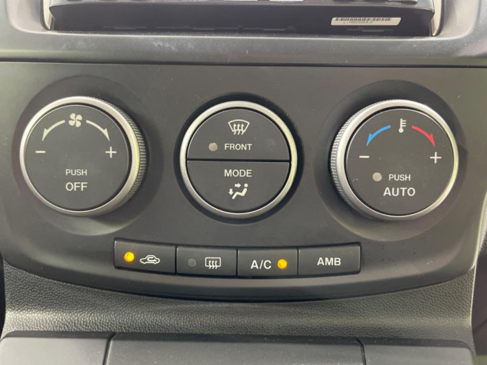 2012 Mazda Premacy DBA-CWEAW (UW-6a1f9a56c0a25)[14]