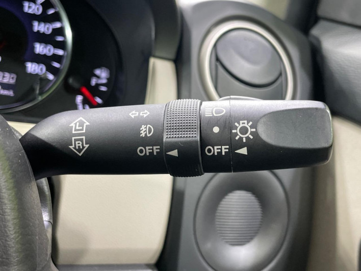 2011 Mazda Berisma DBA-DC5W (UW-6a1f9a598227a)[14]