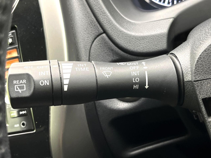 2013 Nissan Note DBA-E12 (UW-6a1f9a6074334)[15]