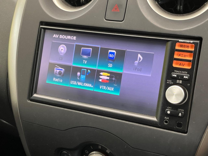 2014 Nissan Note DBA-E12 (UW-6a1f9a60cd948)[27]
