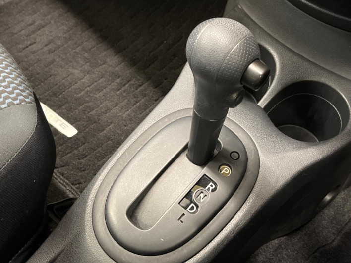 2014 Nissan Note DBA-E12 (UW-6a1f9a60cd948)[29]