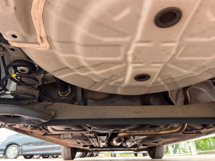 2016 Nissan Note DBA-E12 (UW-6a1f9a61cc677)[16]