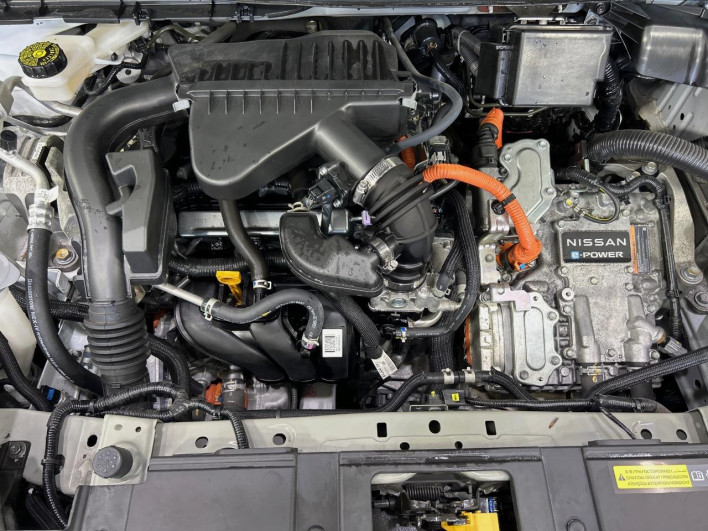 2021 Nissan Note 6AA-E13 (UW-6a1f9a66303ad)[4]
