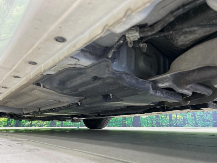 2021 Nissan Note 6AA-E13 (UW-6a1f9a66303ad)[25]