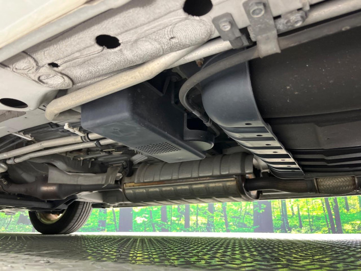 2012 Nissan Serena DBA-FC26 (UW-6a1f9a691c9f6)[17]