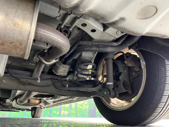 2012 Nissan Serena DBA-FC26 (UW-6a1f9a691c9f6)[19]