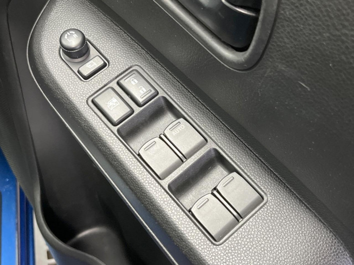 2016 Suzuki Ignis DAA-FF21S (UW-6a1f9a6e0f4d3)[9]