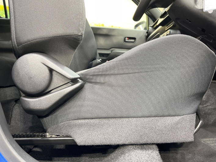 2016 Suzuki Ignis DAA-FF21S (UW-6a1f9a6e0f4d3)[27]