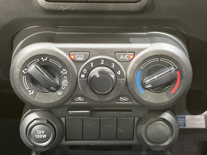 2016 Suzuki Ignis DAA-FF21S (UW-6a1f9a6e0f4d3)[20]