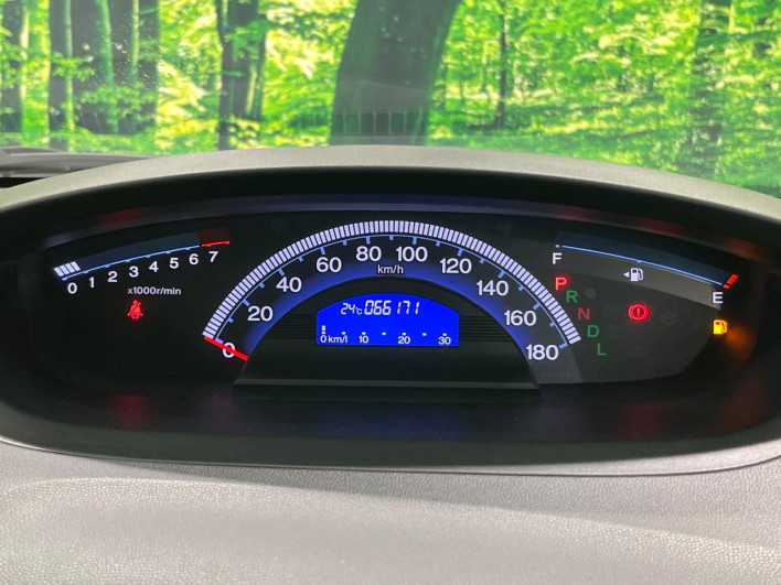 2011 Honda Freed DBA-GB3 (UW-6a1f9a70aa415)[16]