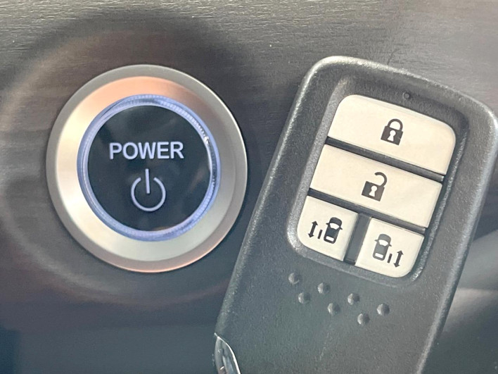 2019 Honda Freed hybrid 6AA-GB7 (UW-6a1f9a7220ca4)[20]