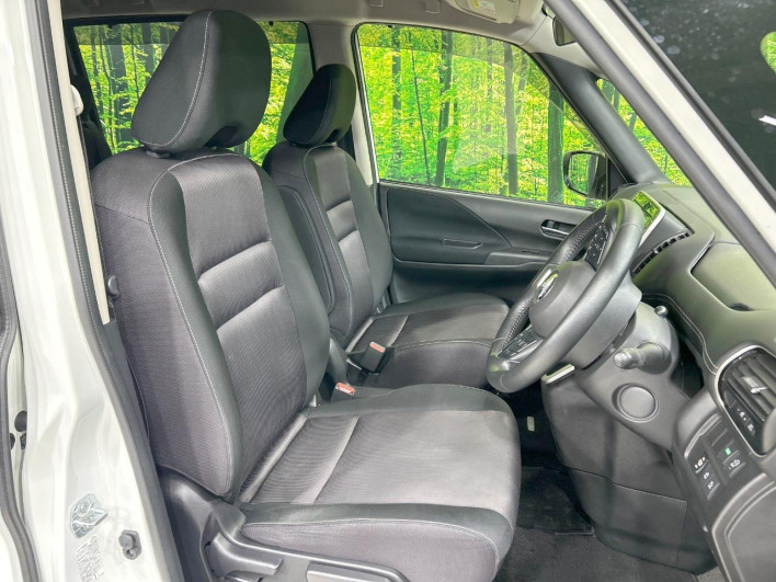 2017 Nissan Serena DAA-GFC27 (UW-6a1f9a7851073)[26]