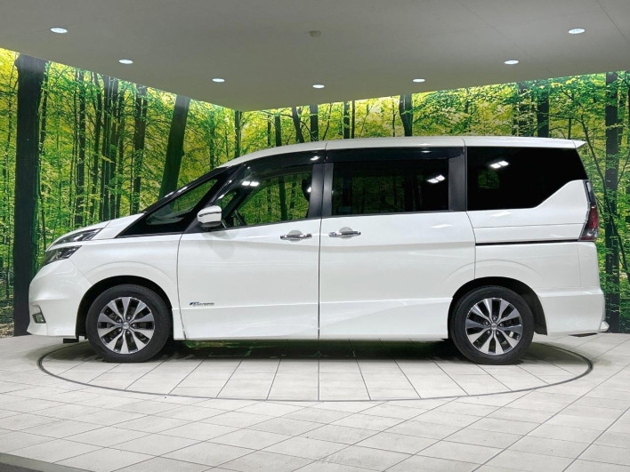 2017 Nissan Serena DAA-GFC27 (UW-6a1f9a7851073)[13]